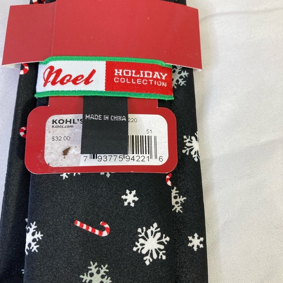 Holiday Tie Santa - Picture 3 of 3